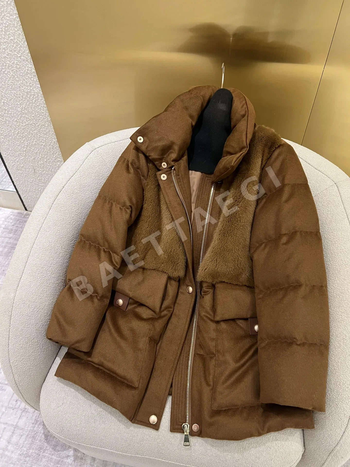 로로피아나 캐러멜 여성 자켓 상세 이미지 5