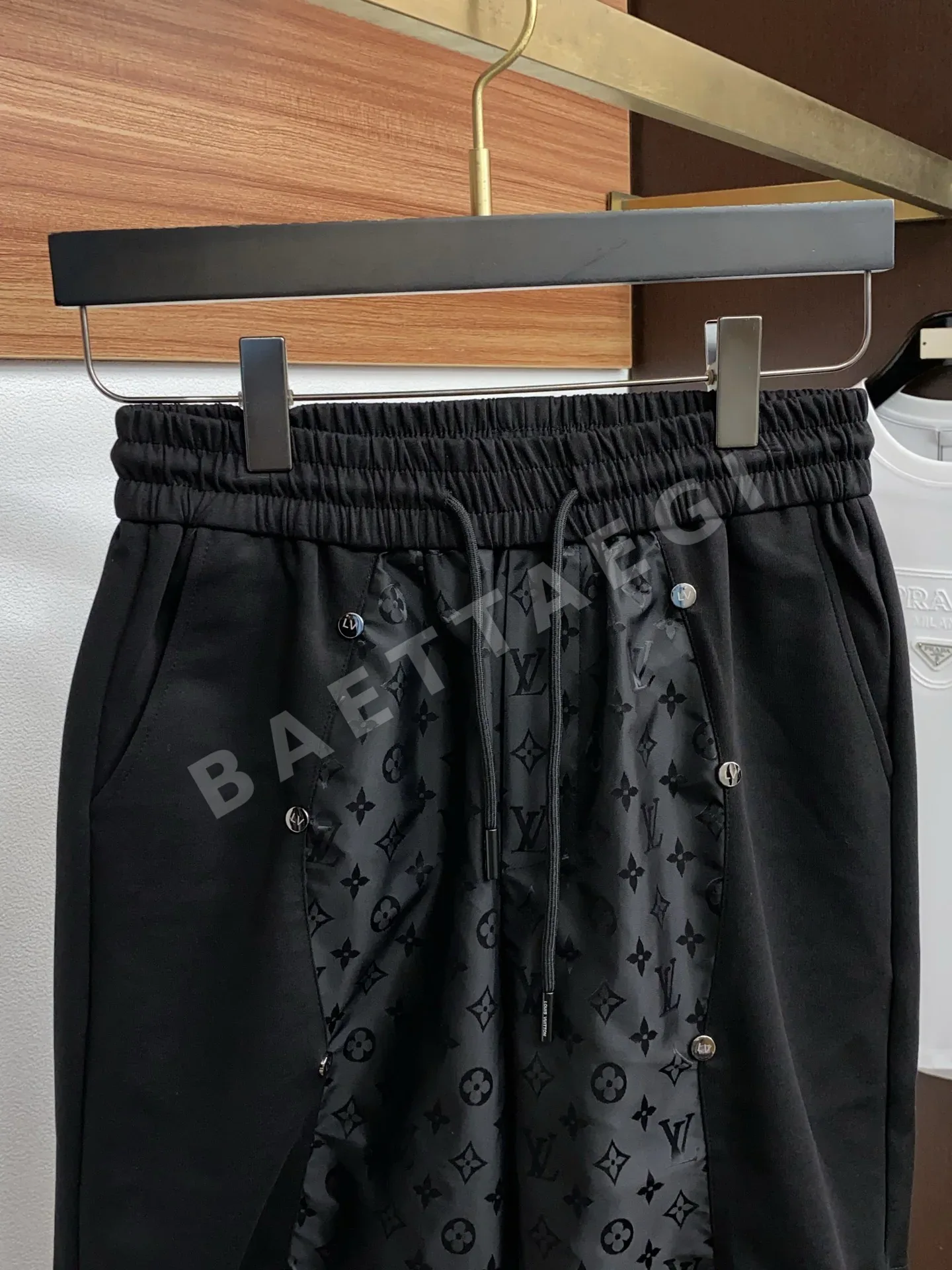 루이비통 오리지널 핏 남성 린넨 스트레치 반바지 상세 이미지 2