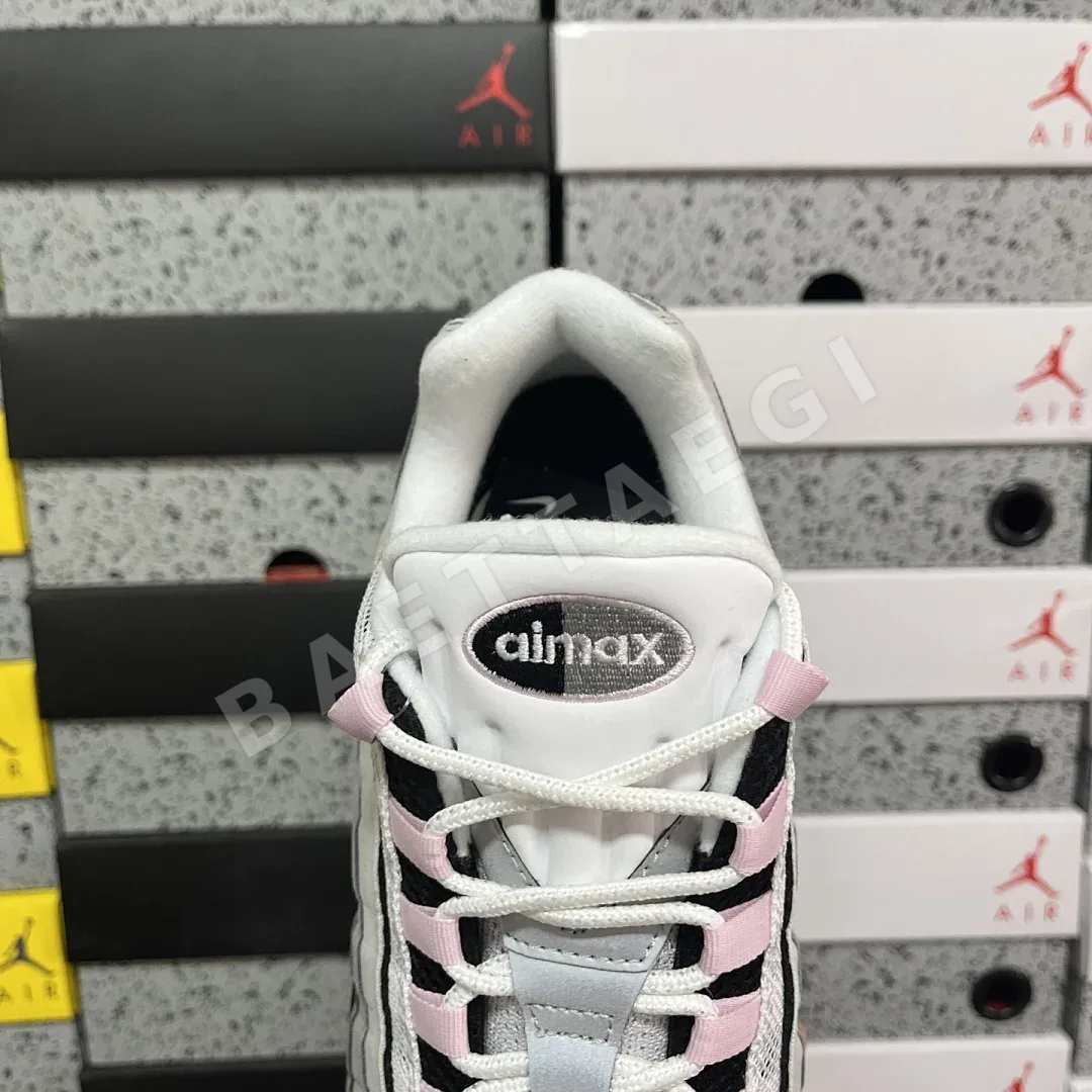 나이키 [GX] 에어 맥스 95 CJ0588-001 201230 Nike Air Max 95 Gunsmoke Pink Foam 상세 이미지 5
