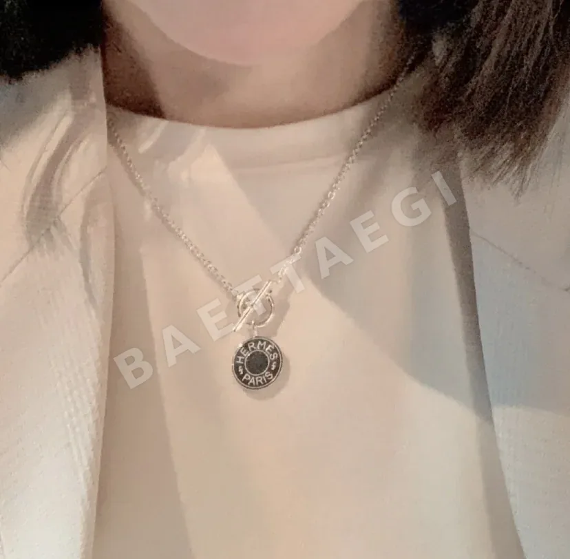 에르메스 OT 클래식 라운드 펜던트 은목걸이 70487