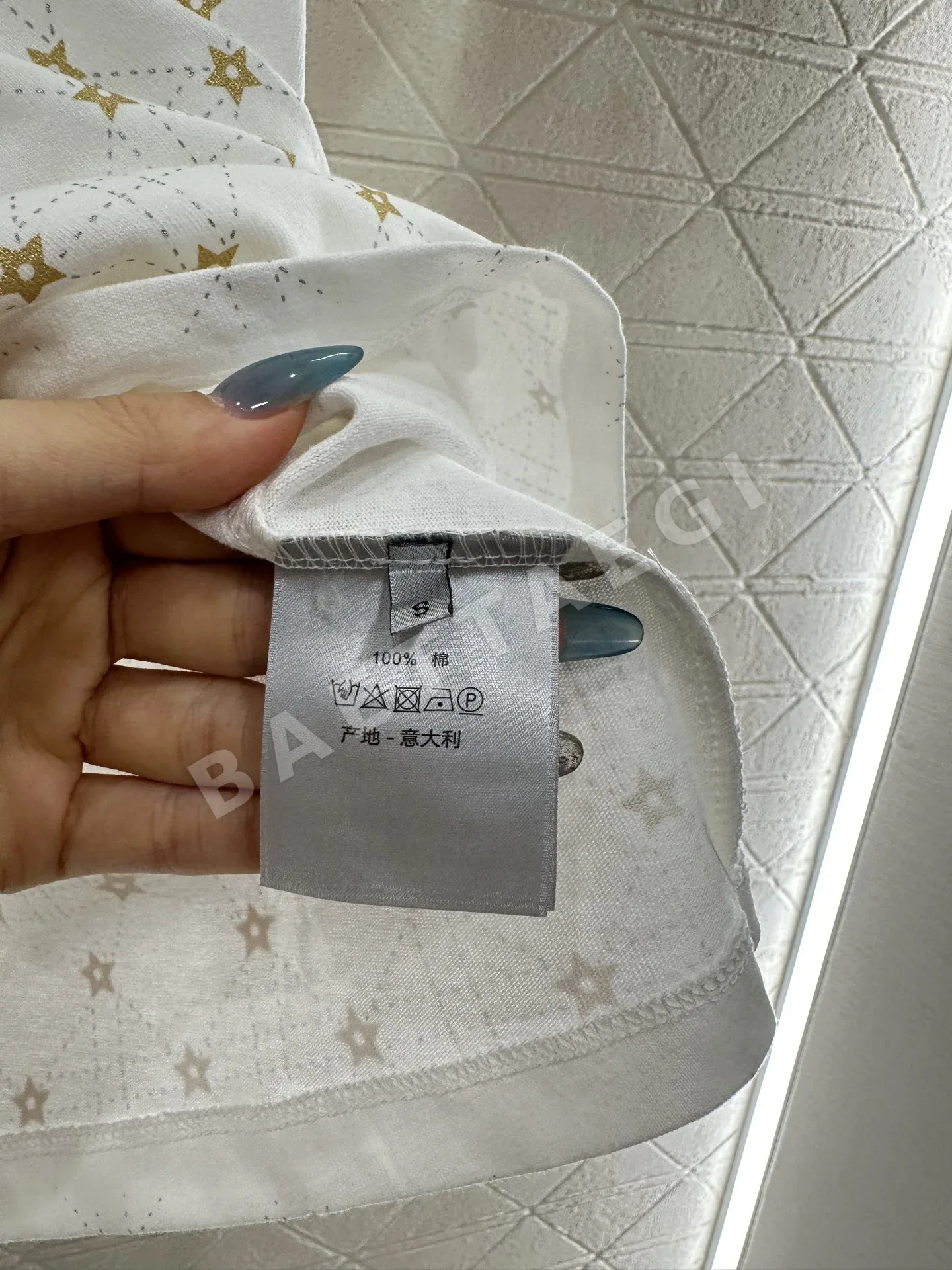 디올 여성 로고 프린트 체크 반팔 티셔츠 5989 상세 이미지 8