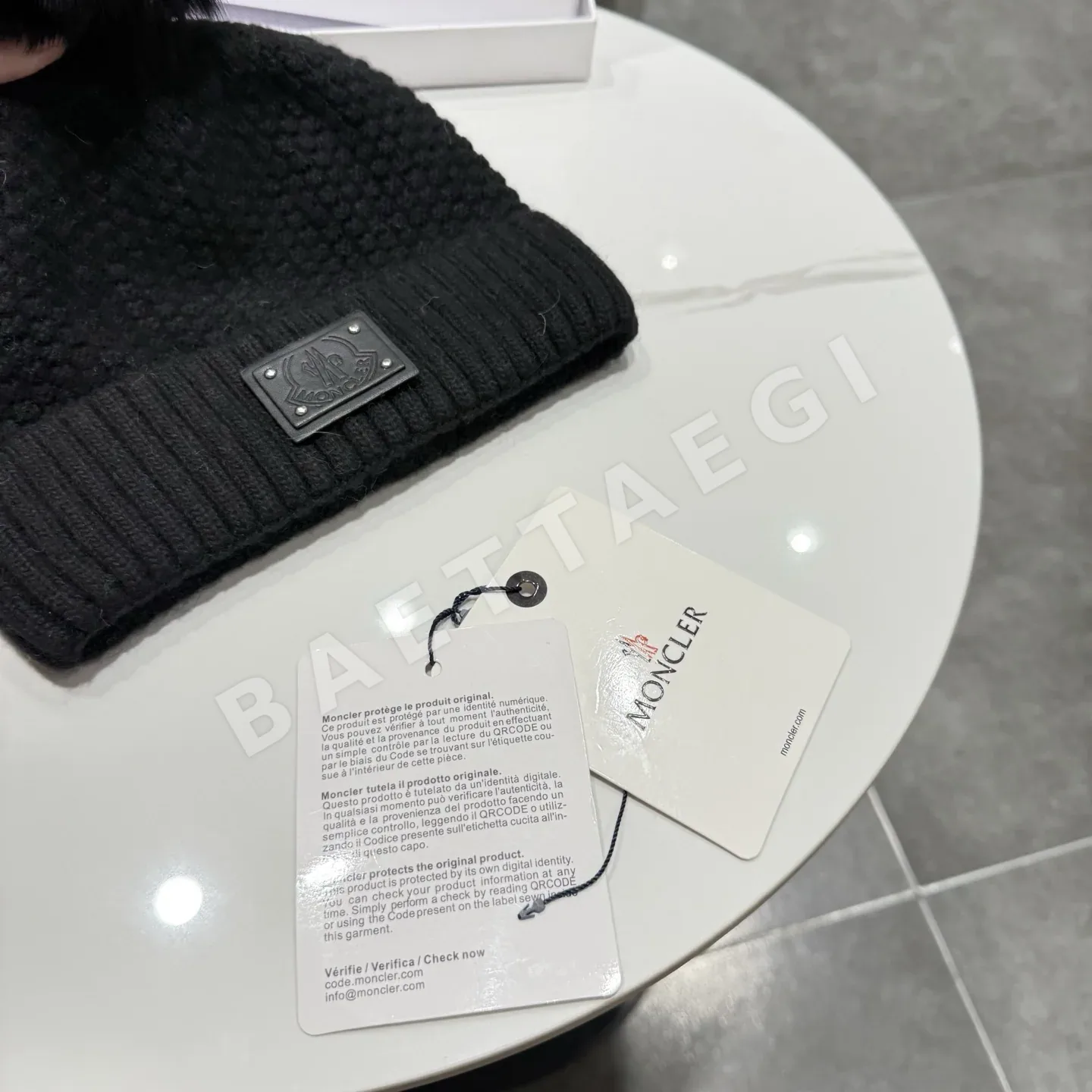 몽클레르 폼폼 울 모자 상세 이미지 4