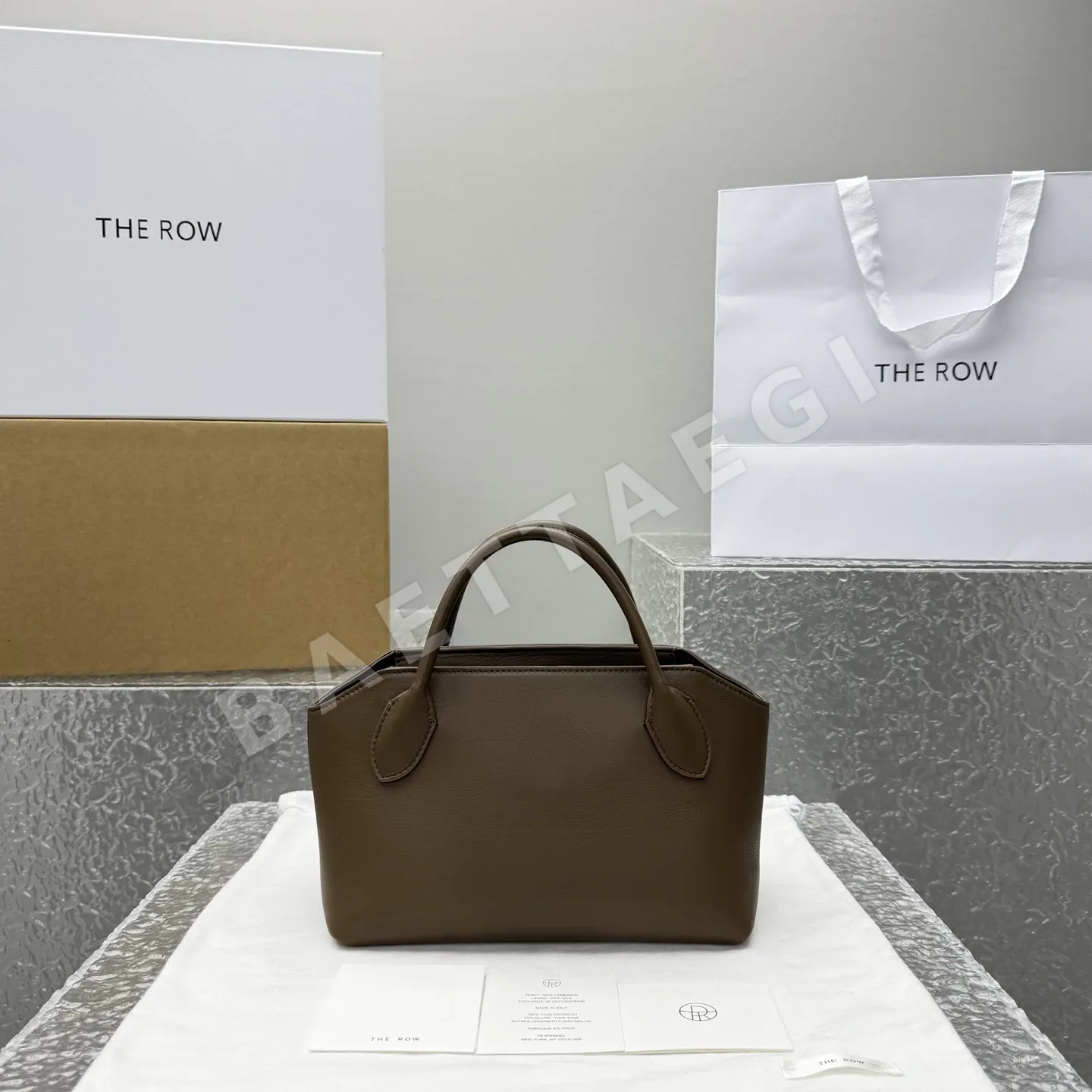 더로우 테라스 바우렛 가죽 핸드백 128778
