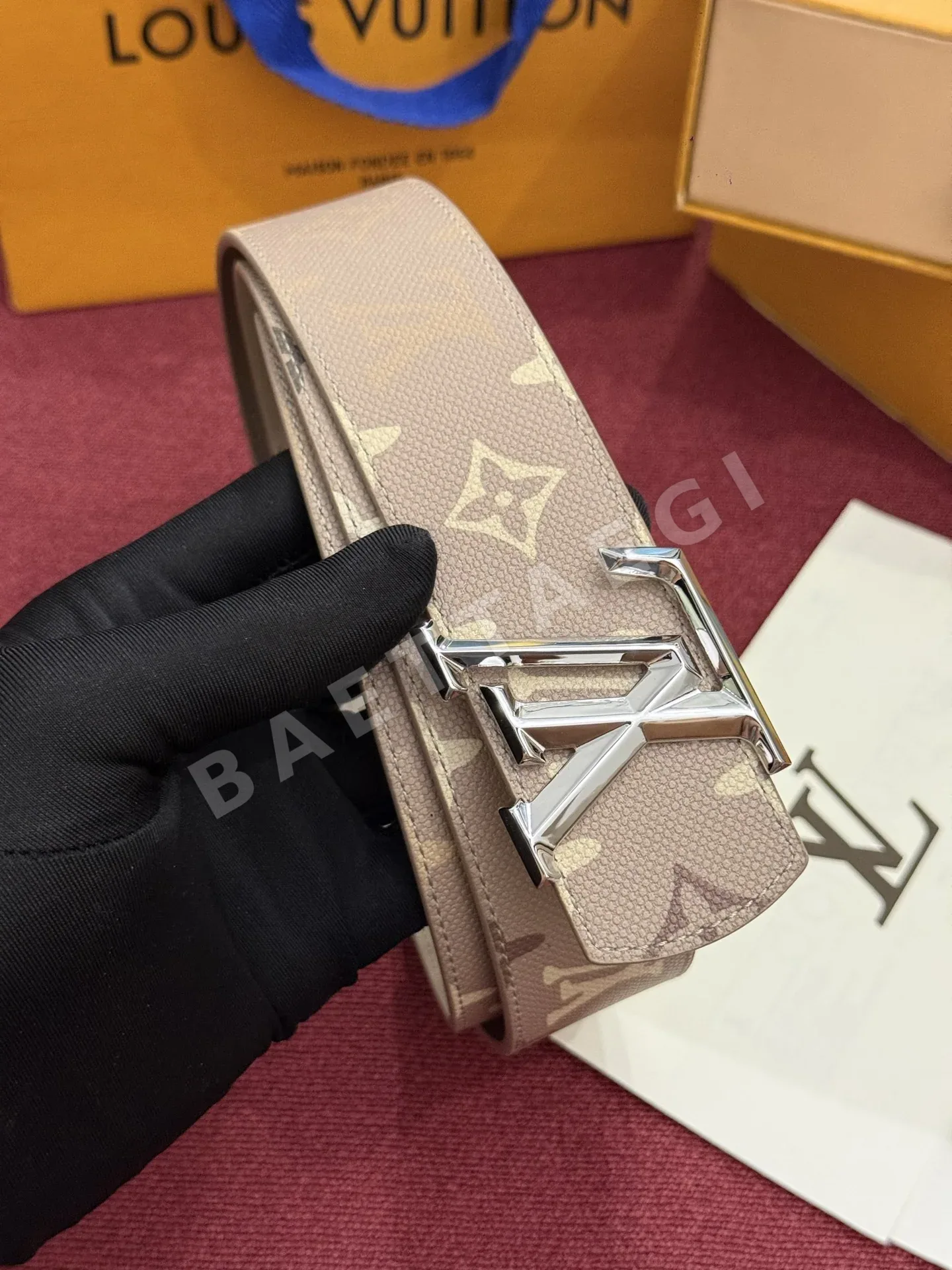 루이비통 디멘션 모노그램 리버시블 벨트 상세 이미지 6