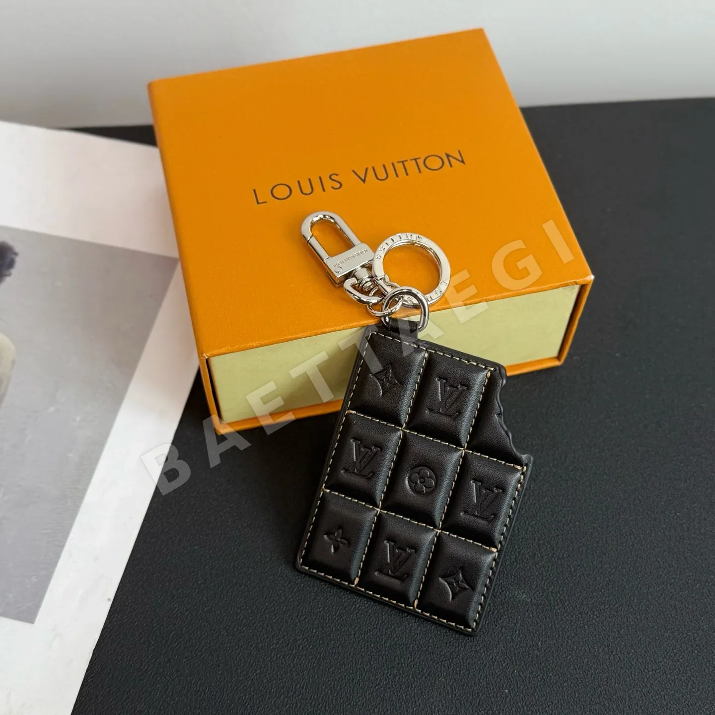 루이비통 LV 초콜릿 키링 155282