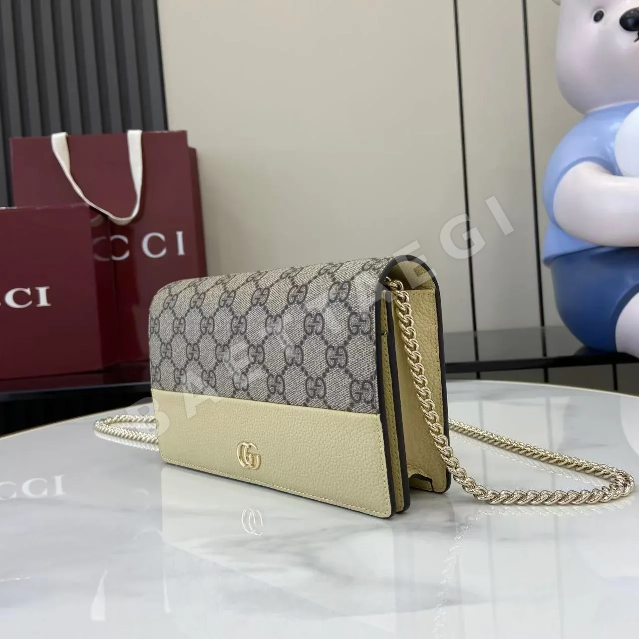 구찌 GG 마몬트 투톤 체인 지갑 상세 이미지 6