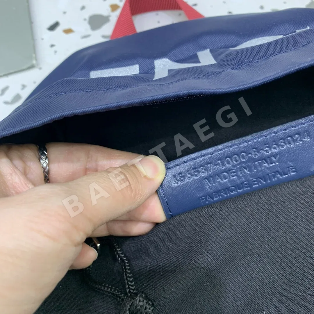발렌시아가 백 팩 상세 이미지 8