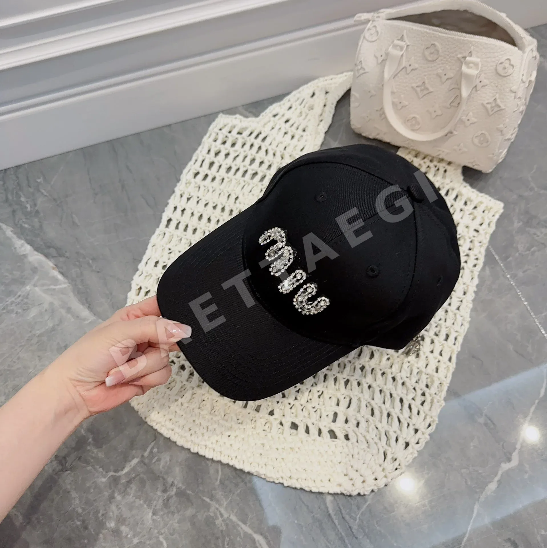 미우미우 모자 79432 Miu Miu Cap 상세 이미지 4