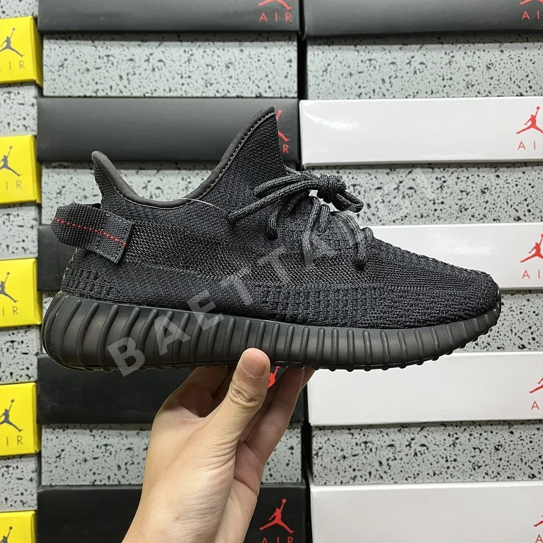 아디다스 [XQ] 이지 부스트 350 V2 FU9006 200772 Adidas Yeezy Boost 350 V2 Black 상세 이미지 2