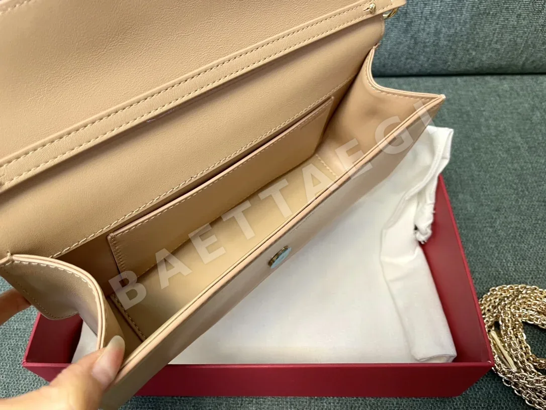 발렌티노 V로고 카프스킨 핸드백 상세 이미지 6