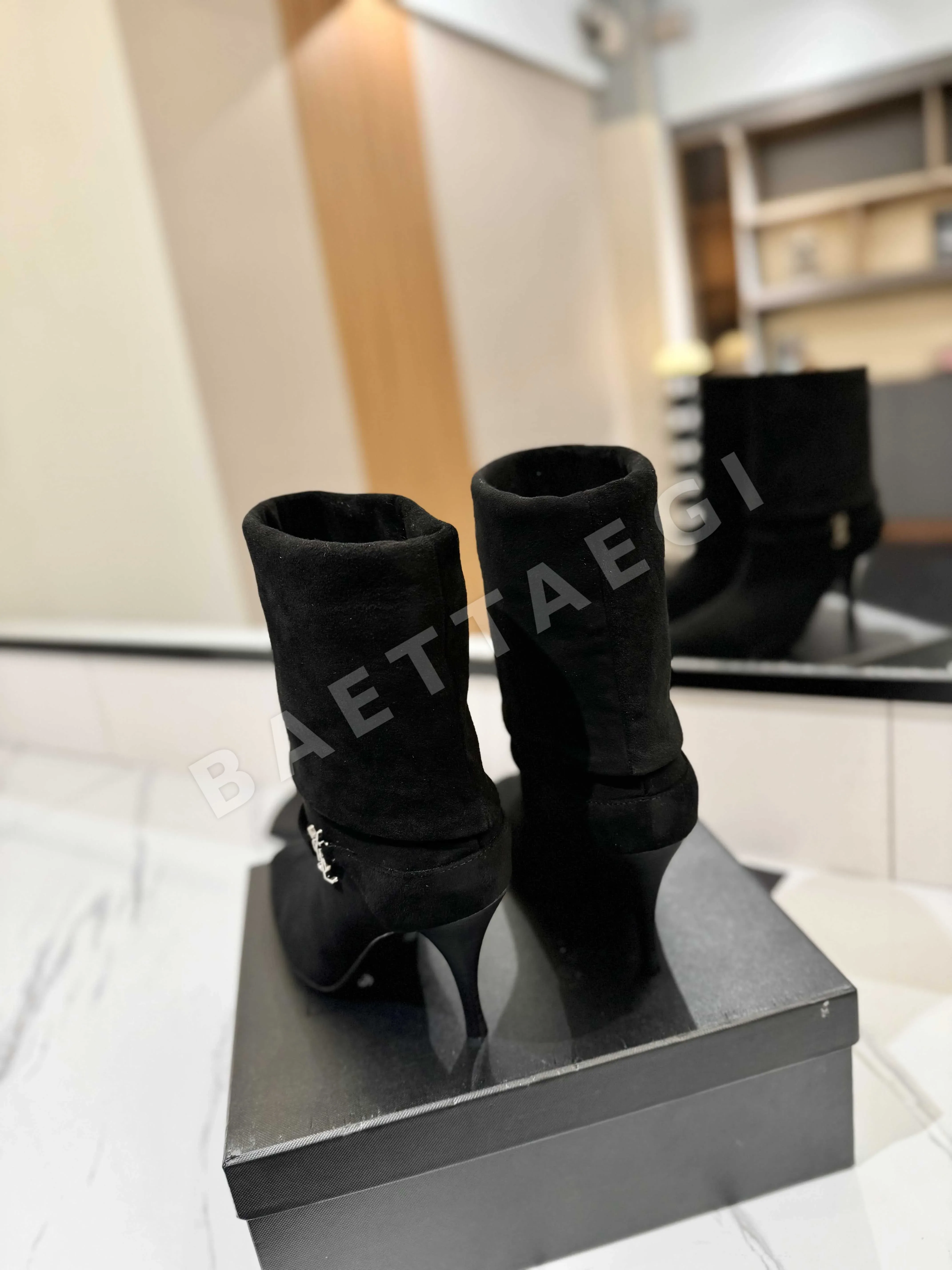 생로랑 YSL 앵클부츠 상세 이미지 6