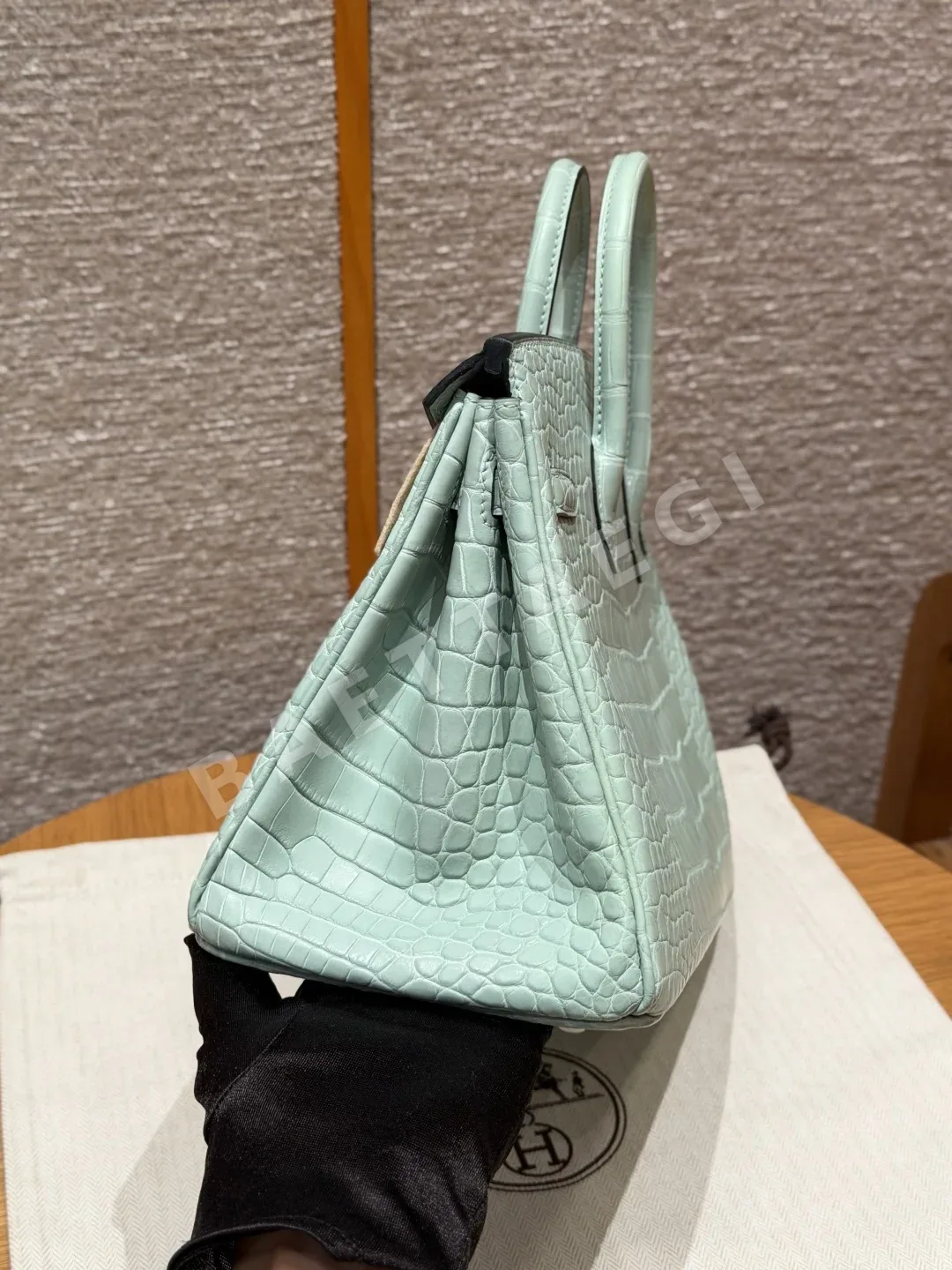 에르메스 버킨 25 매트 악어가죽 가방 상세 이미지 3