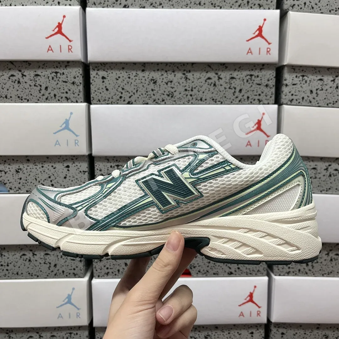 뉴발란스 [XY] 740v2 U740MC2 202058 New Balance 740v2 상세 이미지 2