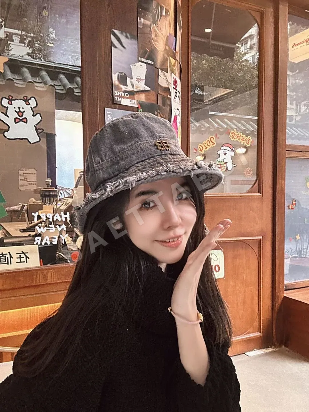 발렌시아가 워시드 데님 버킷햇 상세 이미지 9