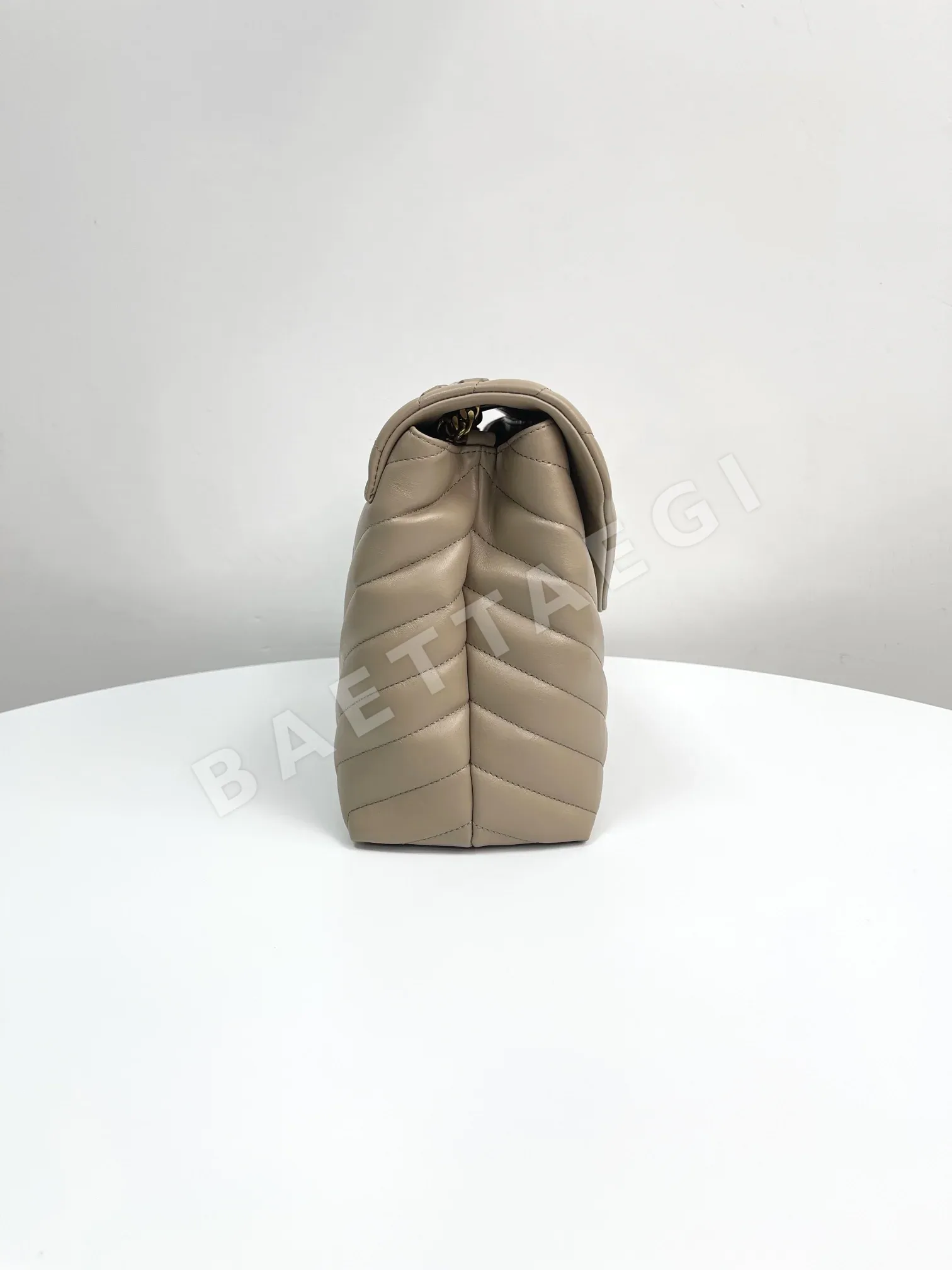 생로랑 루루 라지 다크 베이지 골드 버클 가방 상세 이미지 4