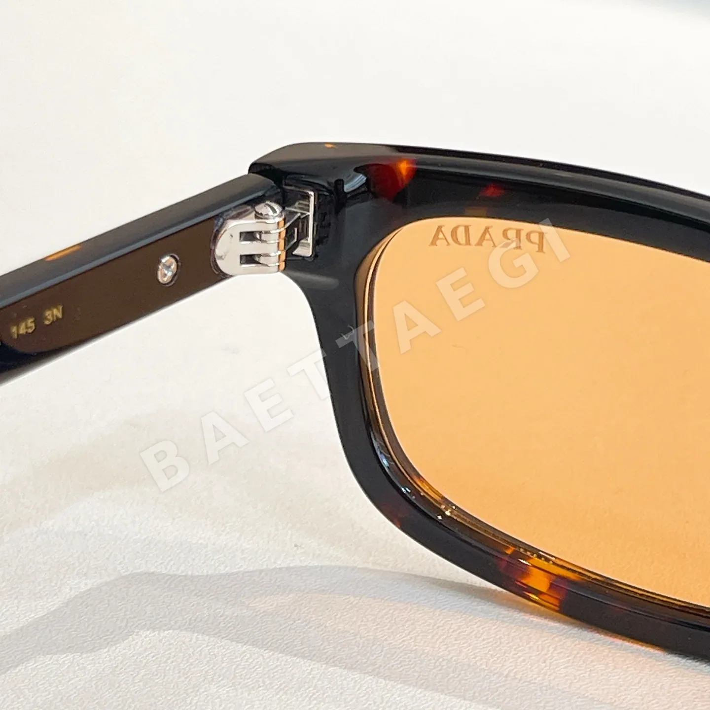 프라다 선글라스 74349 Prada Sunglasses 상세 이미지 4