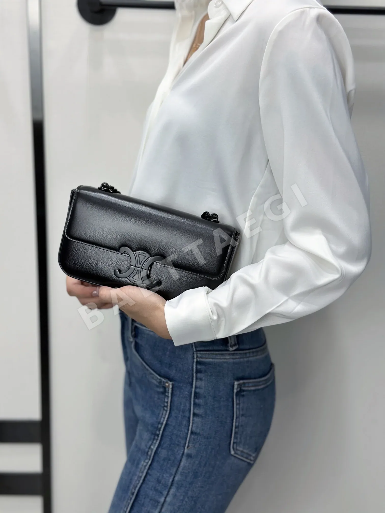 셀린느 체인 락 가방 상세 이미지 2