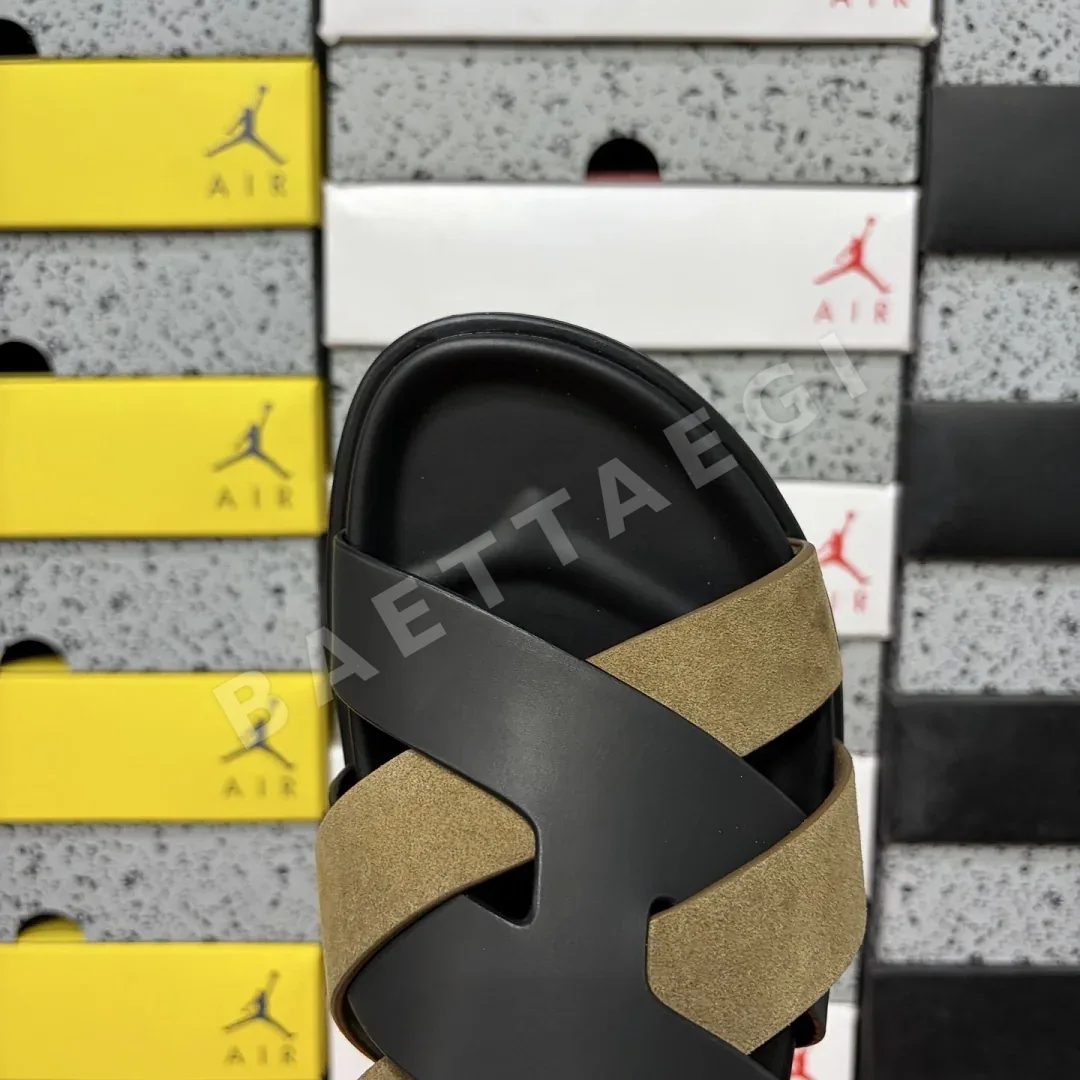 에르메스 [YX] 블랙 브라운 205759 Hermes Chypre Sandal 상세 이미지 2