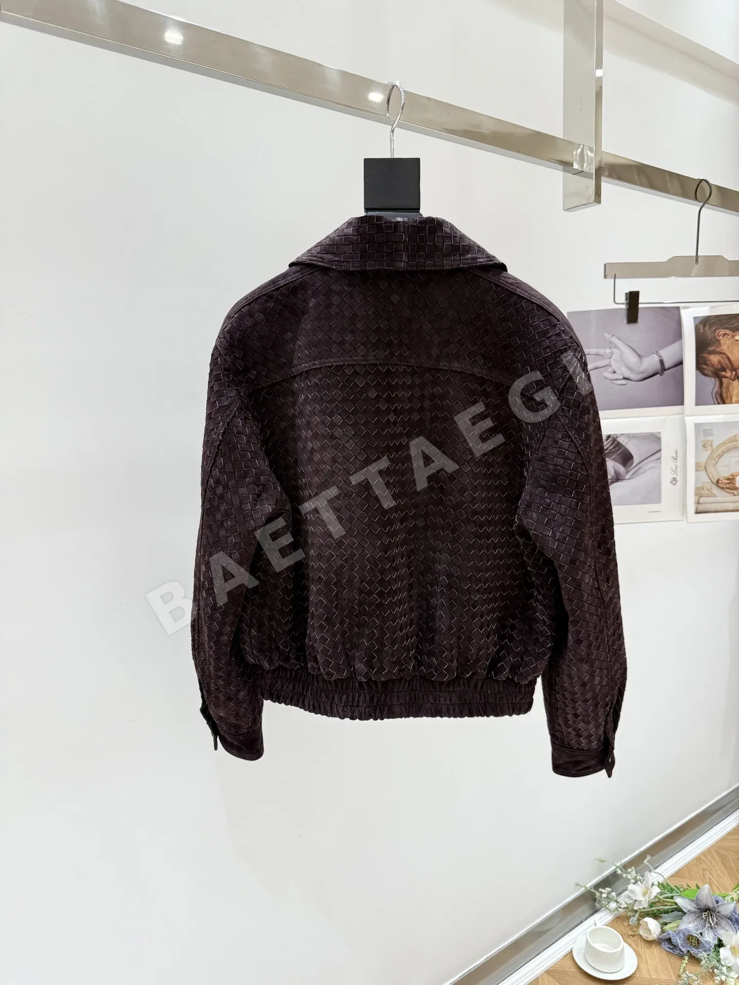 보테가베네타 여성 램스킨 오프숄더 자켓 상세 이미지 9