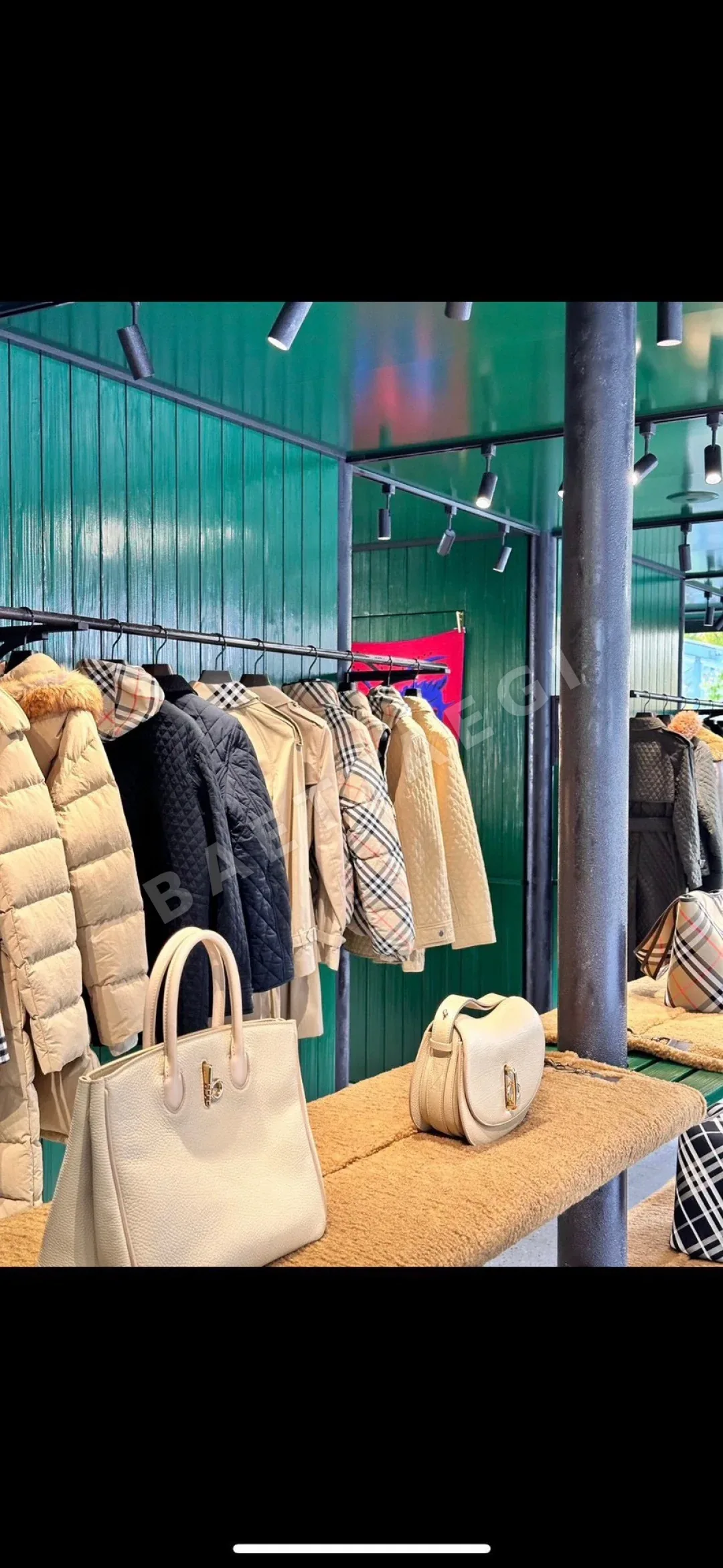 버버리 로킹 호스 핸드백 상세 이미지 8