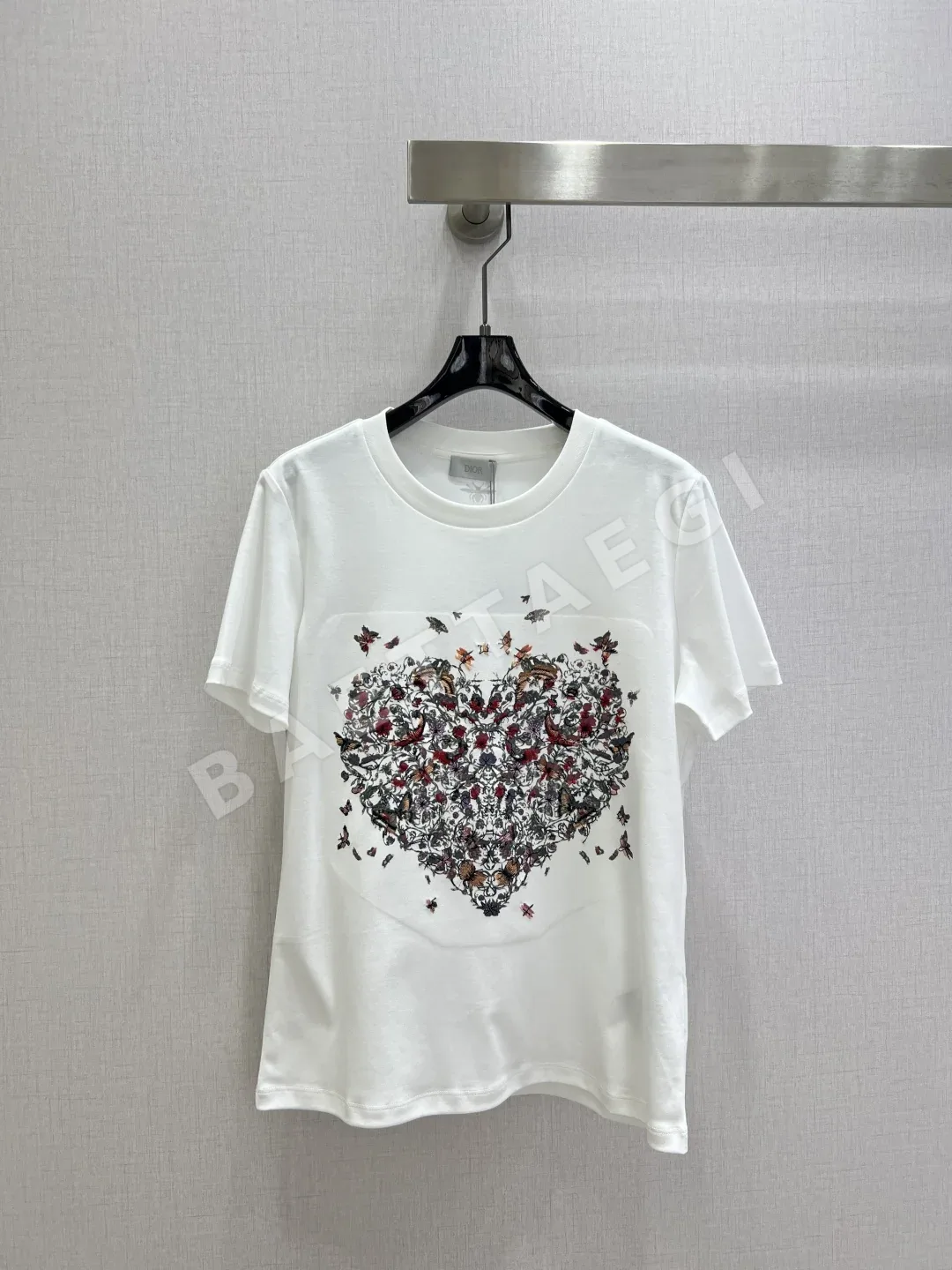 디올 하트 자수 반팔 티셔츠 92066