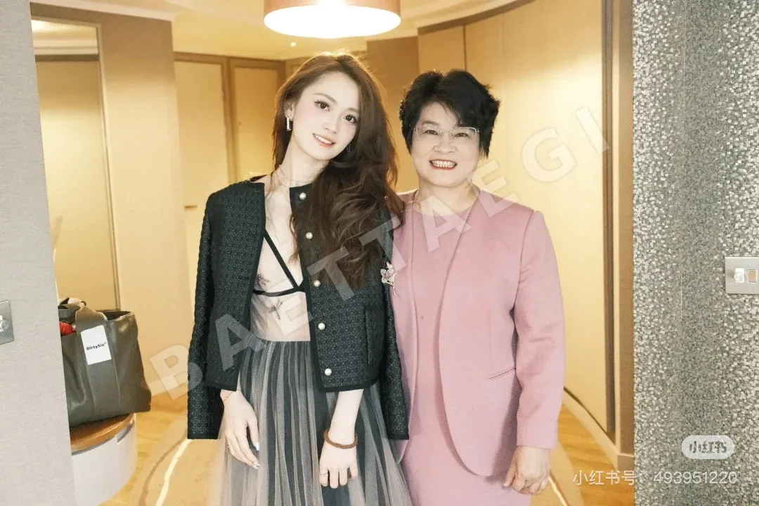 디올 체크 자카드 크루넥 재킷 세트 상세 이미지 9