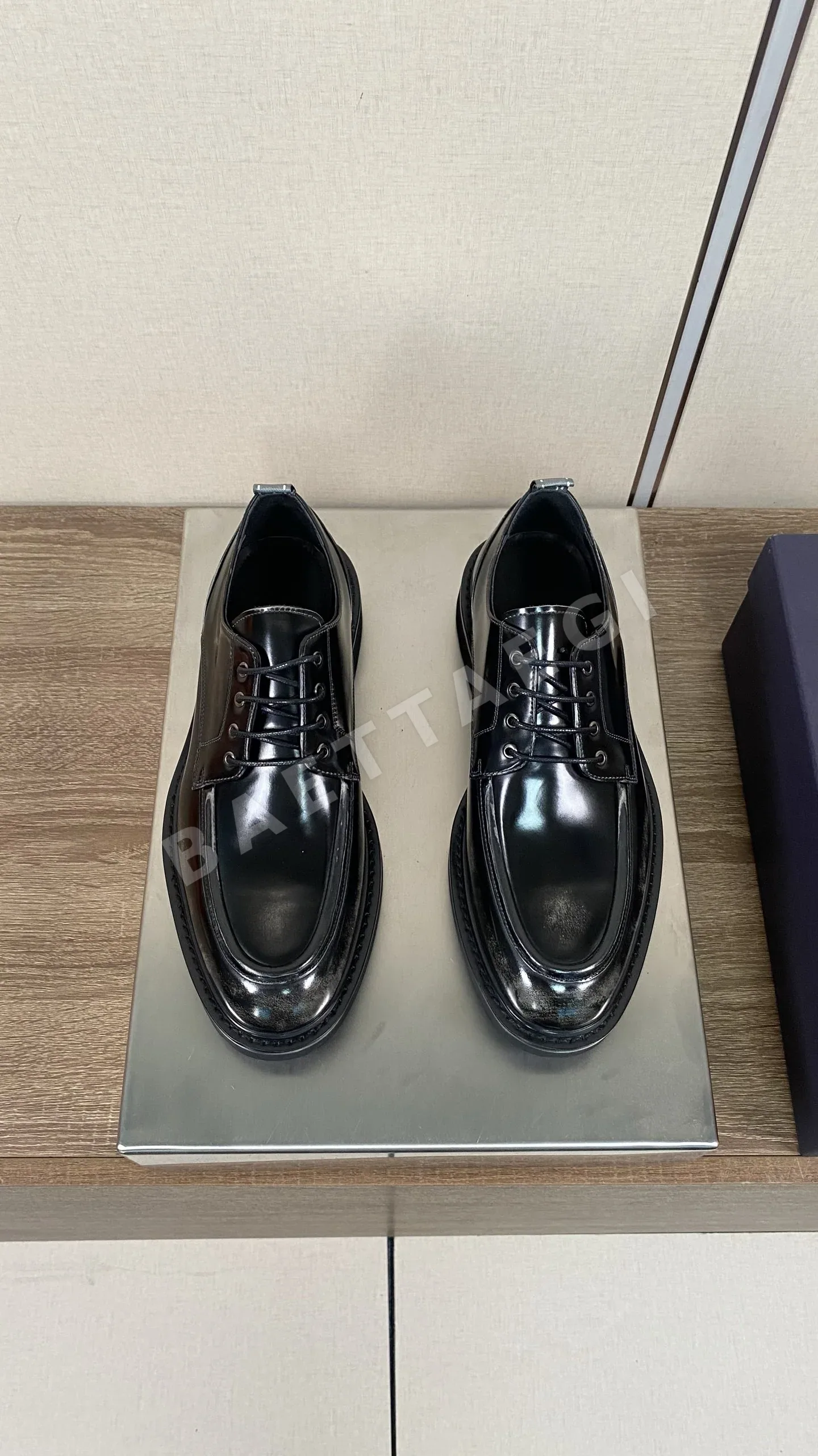 디올 로퍼 남성 블랙 풀탭 힐 스트랩 상세 이미지 2