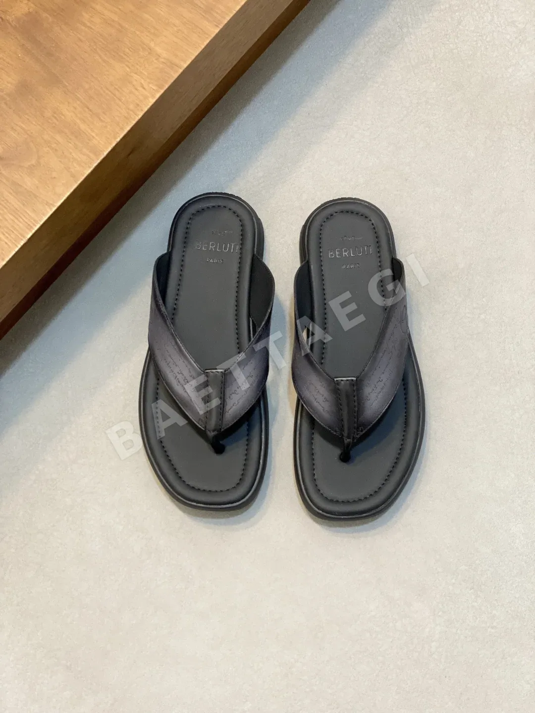 벨루티 핸드 페인팅 남성 신발 104506