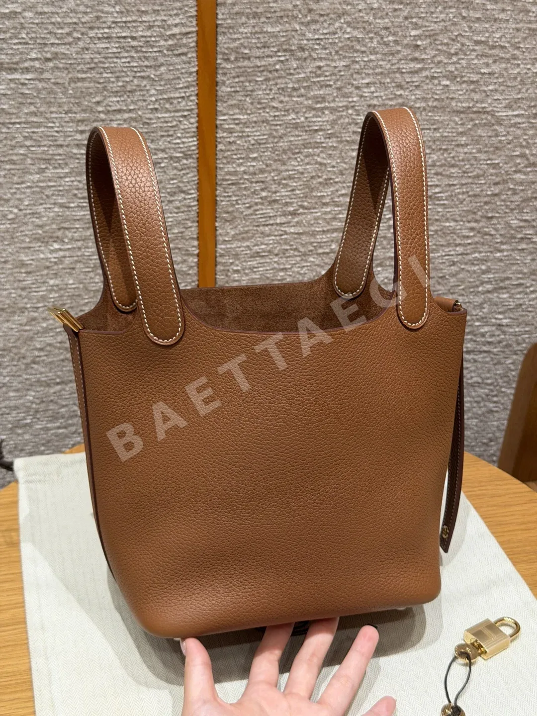 에르메스 피코탄 락 지갑 상세 이미지 3