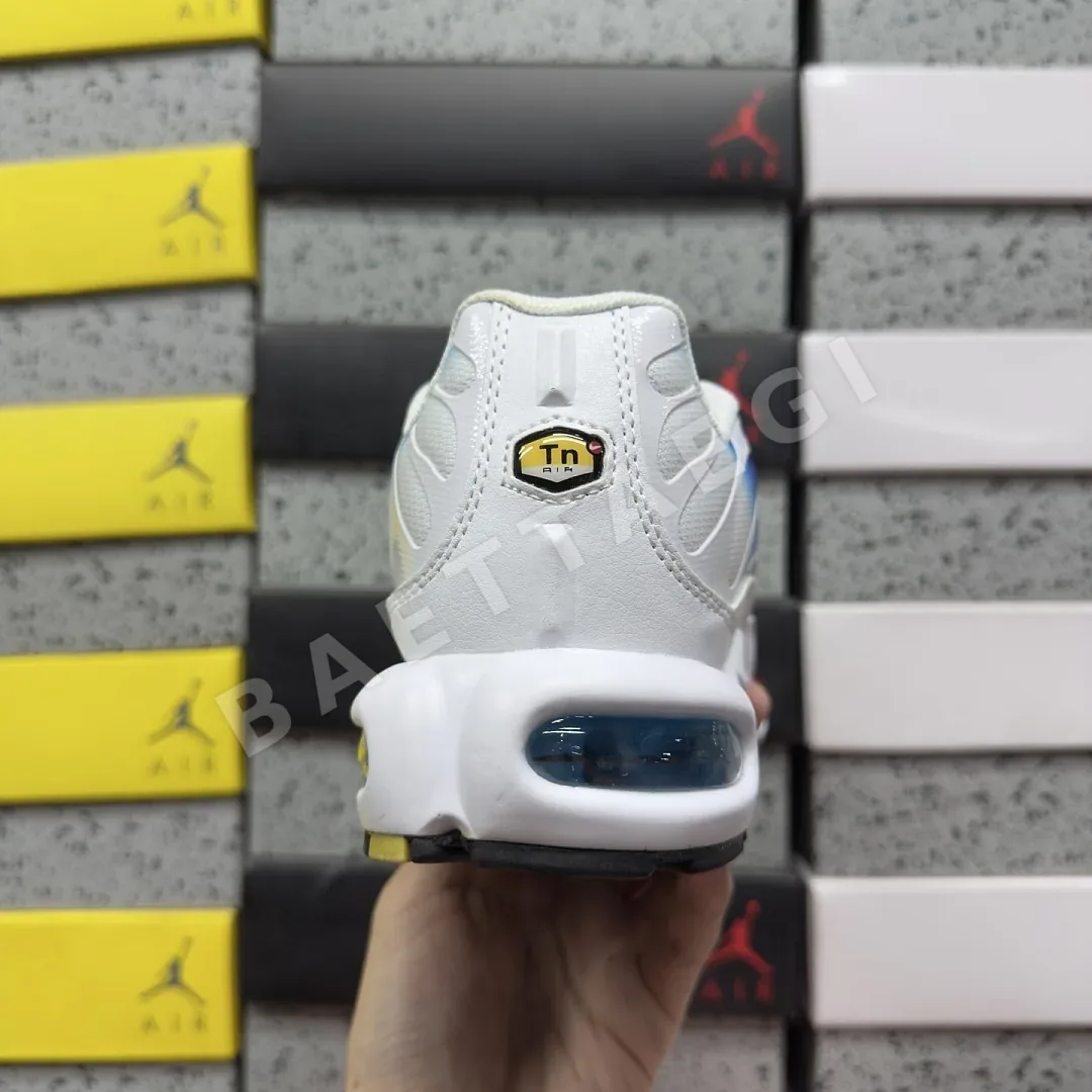 나이키 [BD] 에어 맥스 플러스 DX8962-100 201922 Nike Air Max Plus Spray Paint Swoosh White 상세 이미지 8
