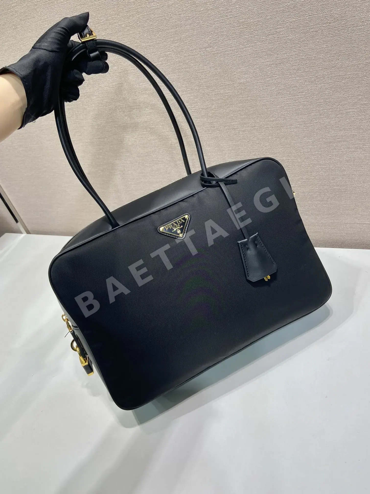 프라다 패널 라지 나일론 핸드백 1BB131 상세 이미지 2