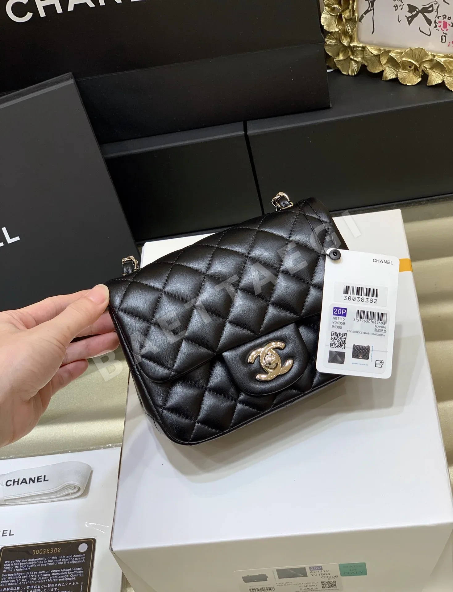 샤넬 카본 파이버 클래식 플랩 백 A01115 37243