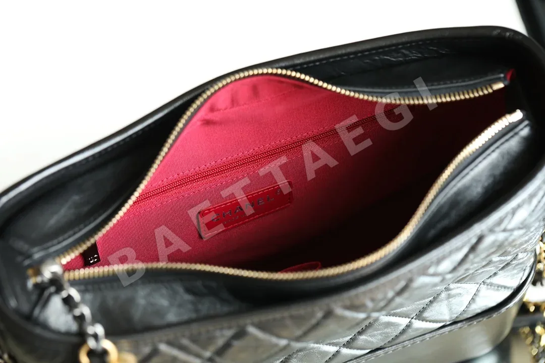 샤넬 미디움 호보백 블랙 소가죽 가방 상세 이미지 8