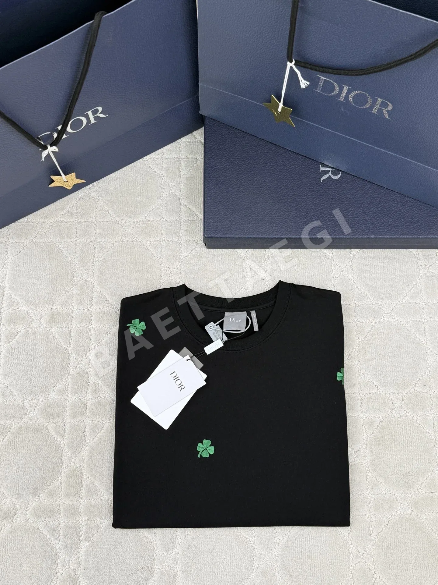 디올 네 잎클로버 자수 남성 반팔 티셔츠 상세 이미지 3