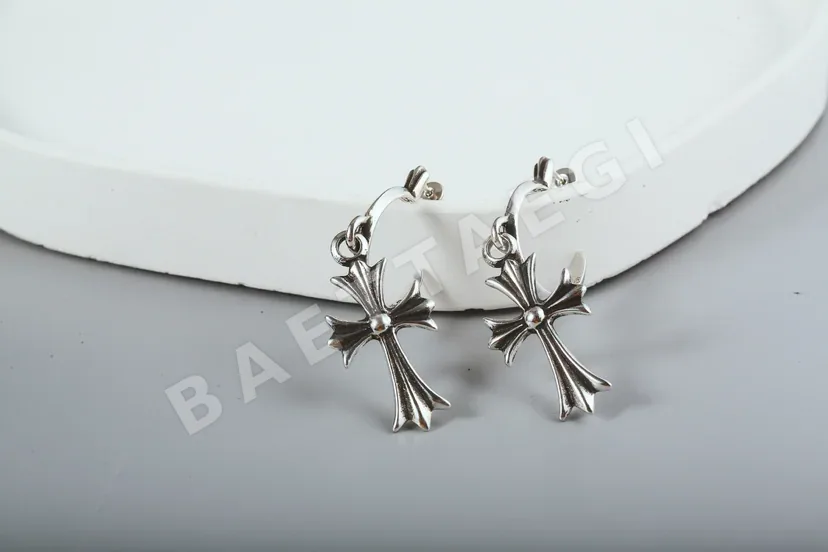 크롬하츠 라지 크로스 귀걸이 124529