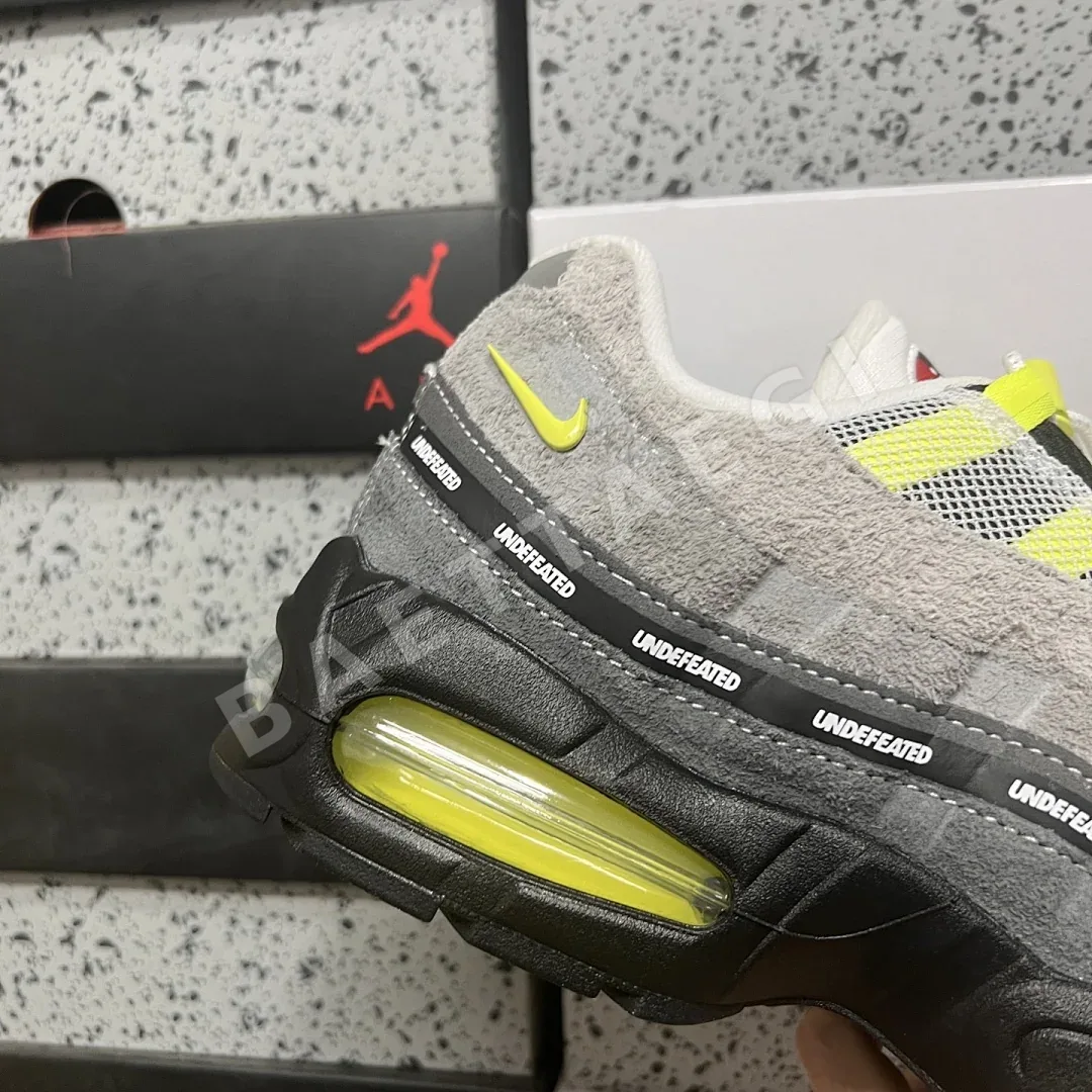 나이키 [GX] 에어 맥스 95 SP 그린 IB4523-004 201268 Nike Air Max 95 SP Undefeated Geo NYC 상세 이미지 7