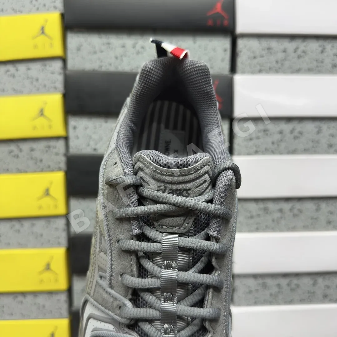 아식스 [TOP] 젤 카야노 14 1203B110-020 200481 Asics Gel-Kayano 14 Thom Browne Grey 상세 이미지 2