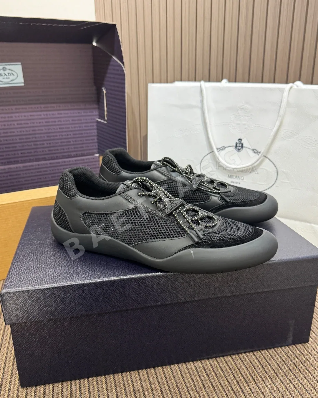 프라다 메시 소재 남성 스니커즈 상세 이미지 5