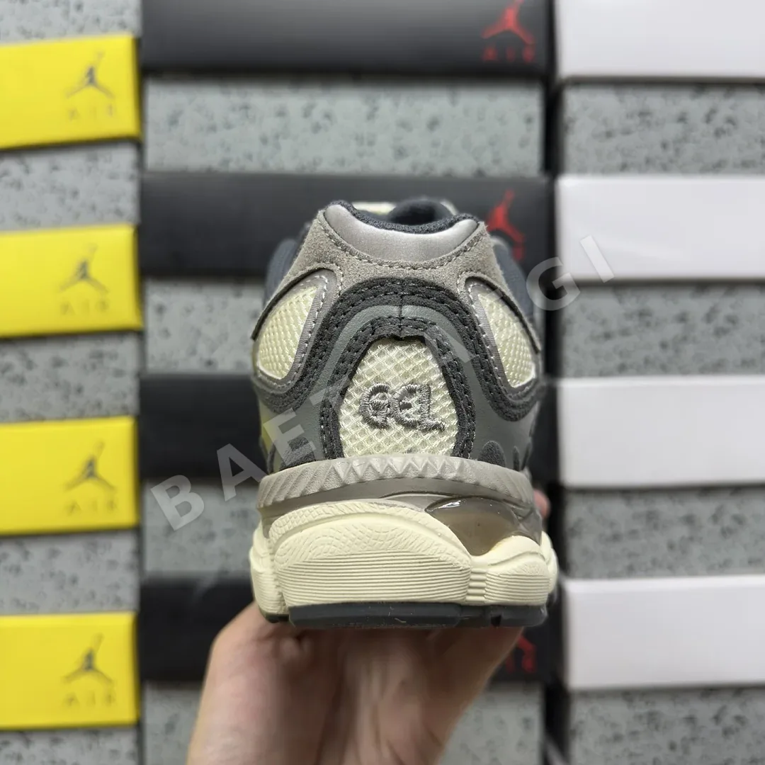 아식스 [WZ] 젤 NYC 1201A789-250 200475 Asics Gel-NYC Oatmeal Obsidian Grey 상세 이미지 3