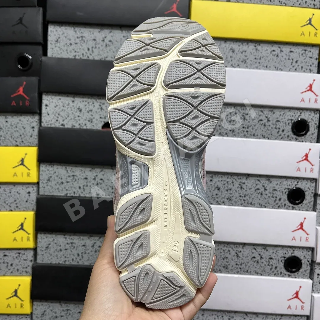 아식스 [RT] 젤 NYC 1203A383-106 200371 Asics Gel-NYC Cream Rose Water 상세 이미지 6