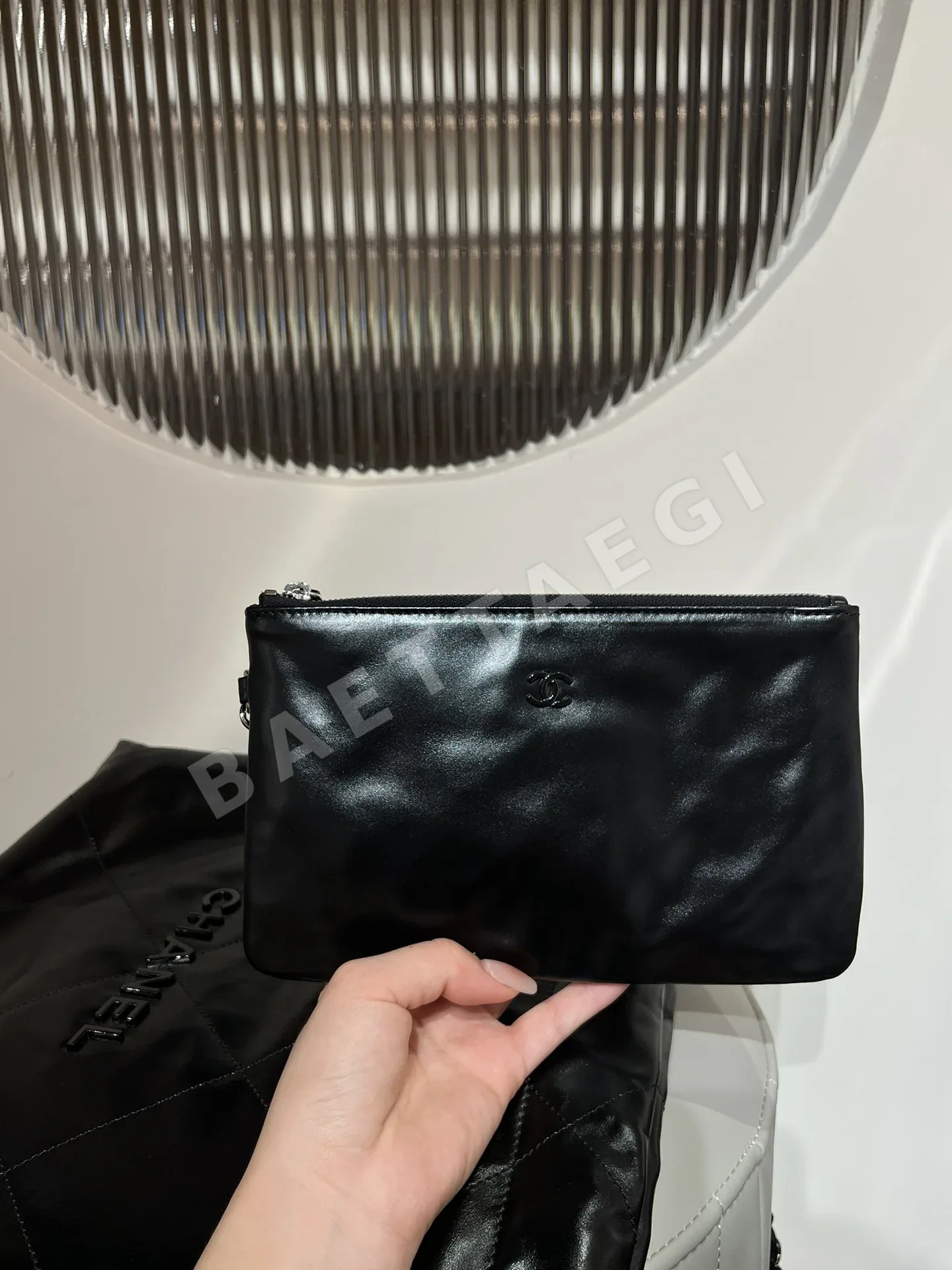 샤넬 블랙 소가죽 가방 상세 이미지 7