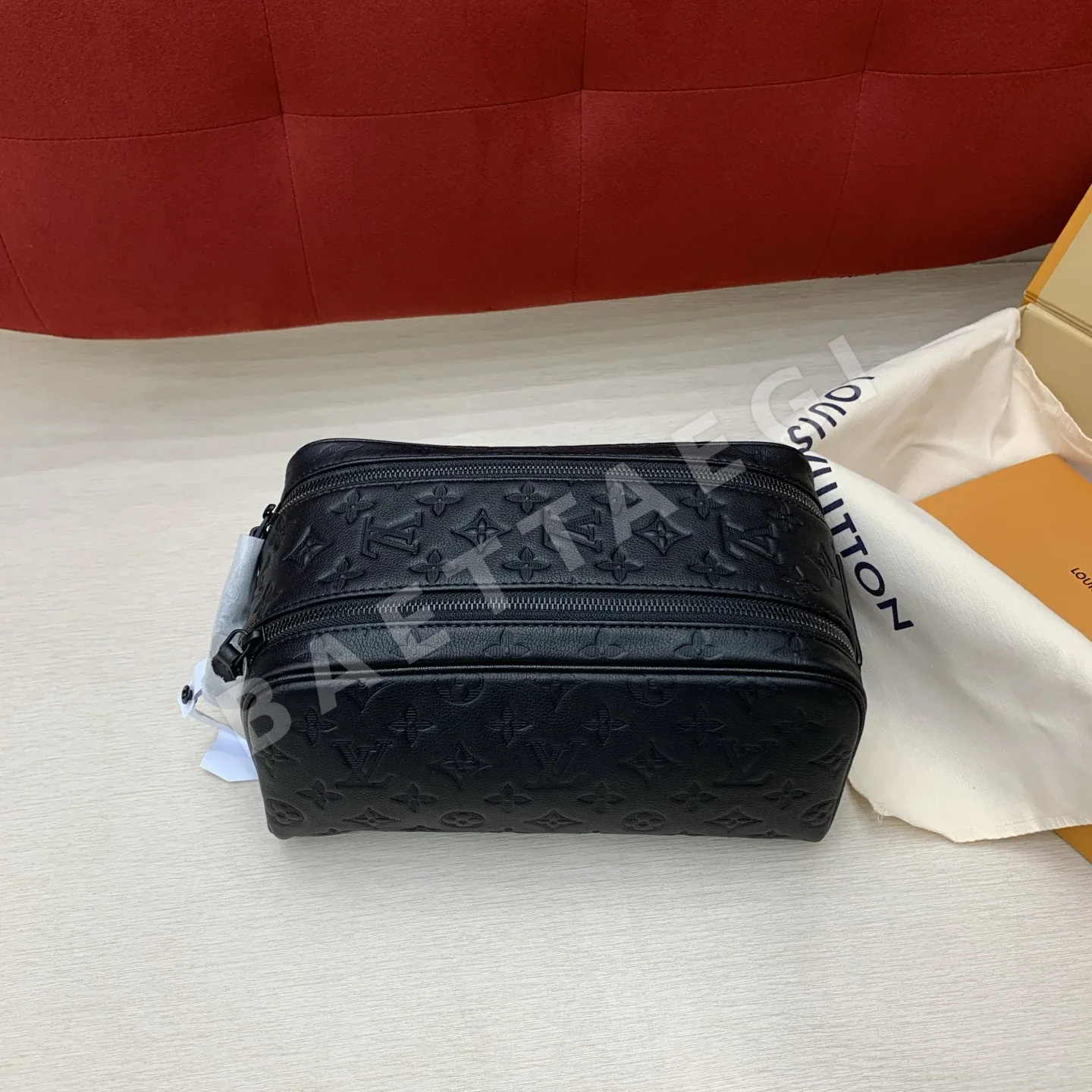 루이비통 M12645 가방