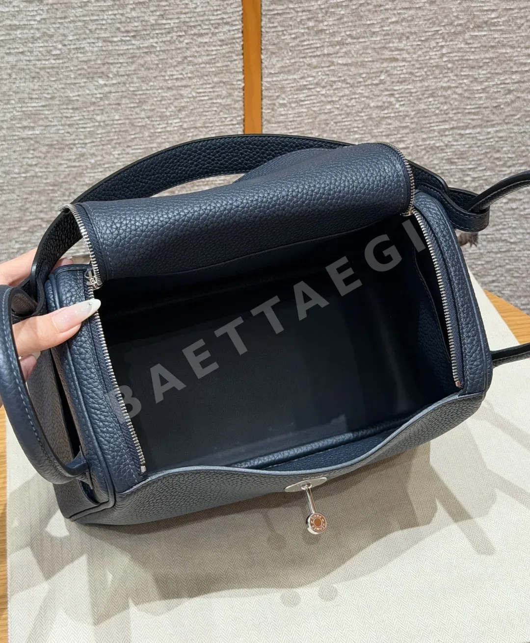에르메스 린디 26 가방 상세 이미지 6