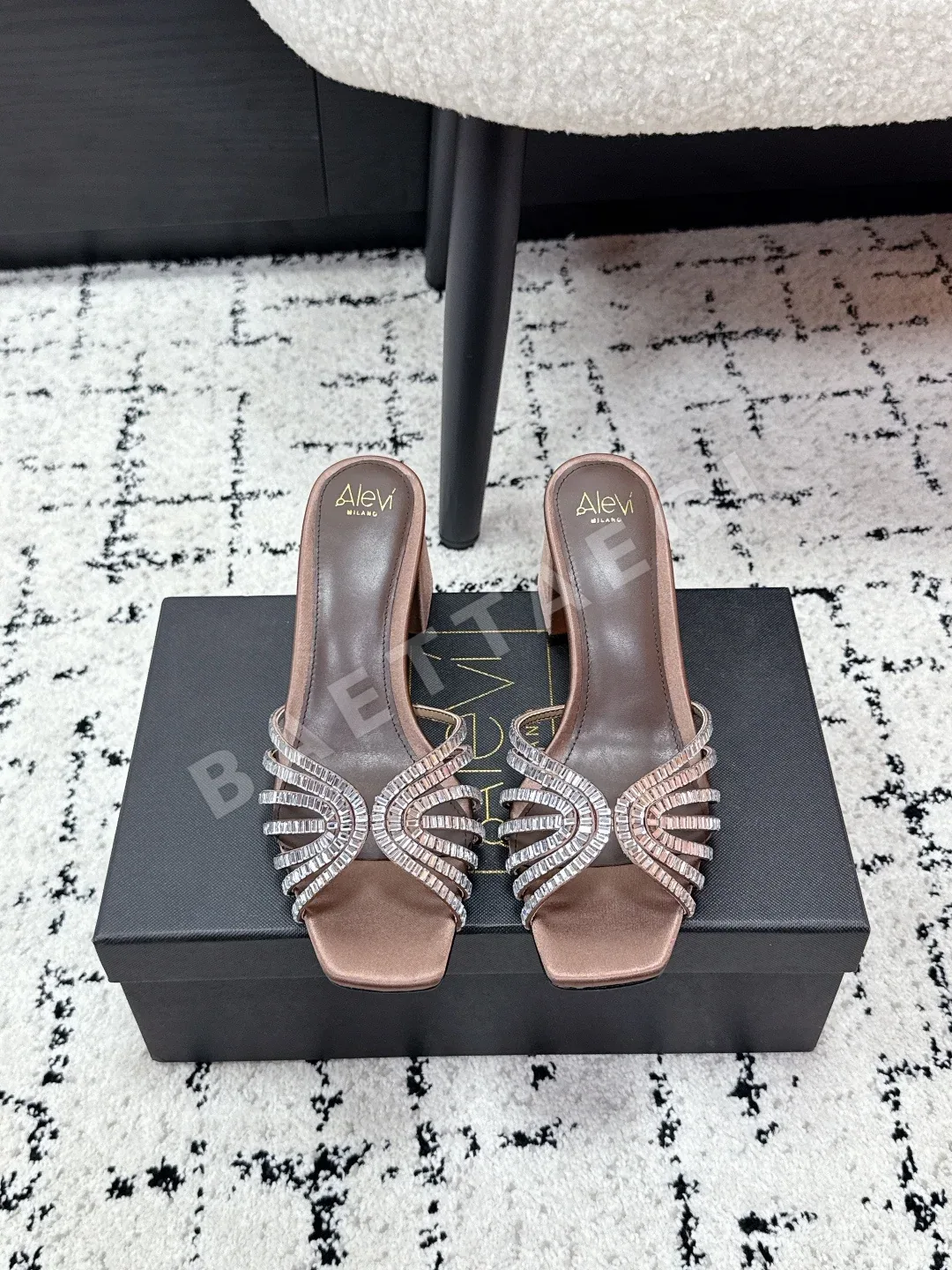 알레비 스트랩 하이힐 뮬 42243
