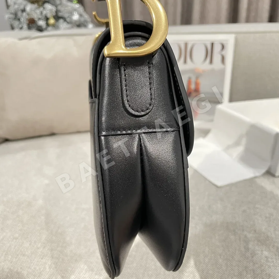 디올 빅 새들 블랙 가방 상세 이미지 7