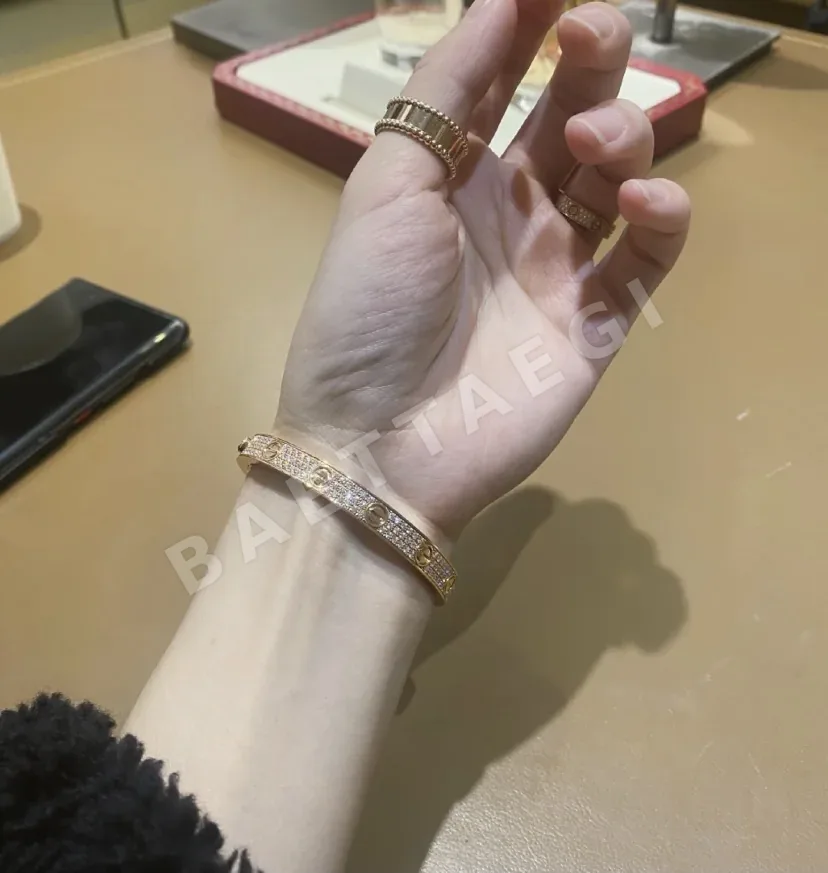 까르띠에 스타리 스카이 와이드 뱅글 팔찌 61188