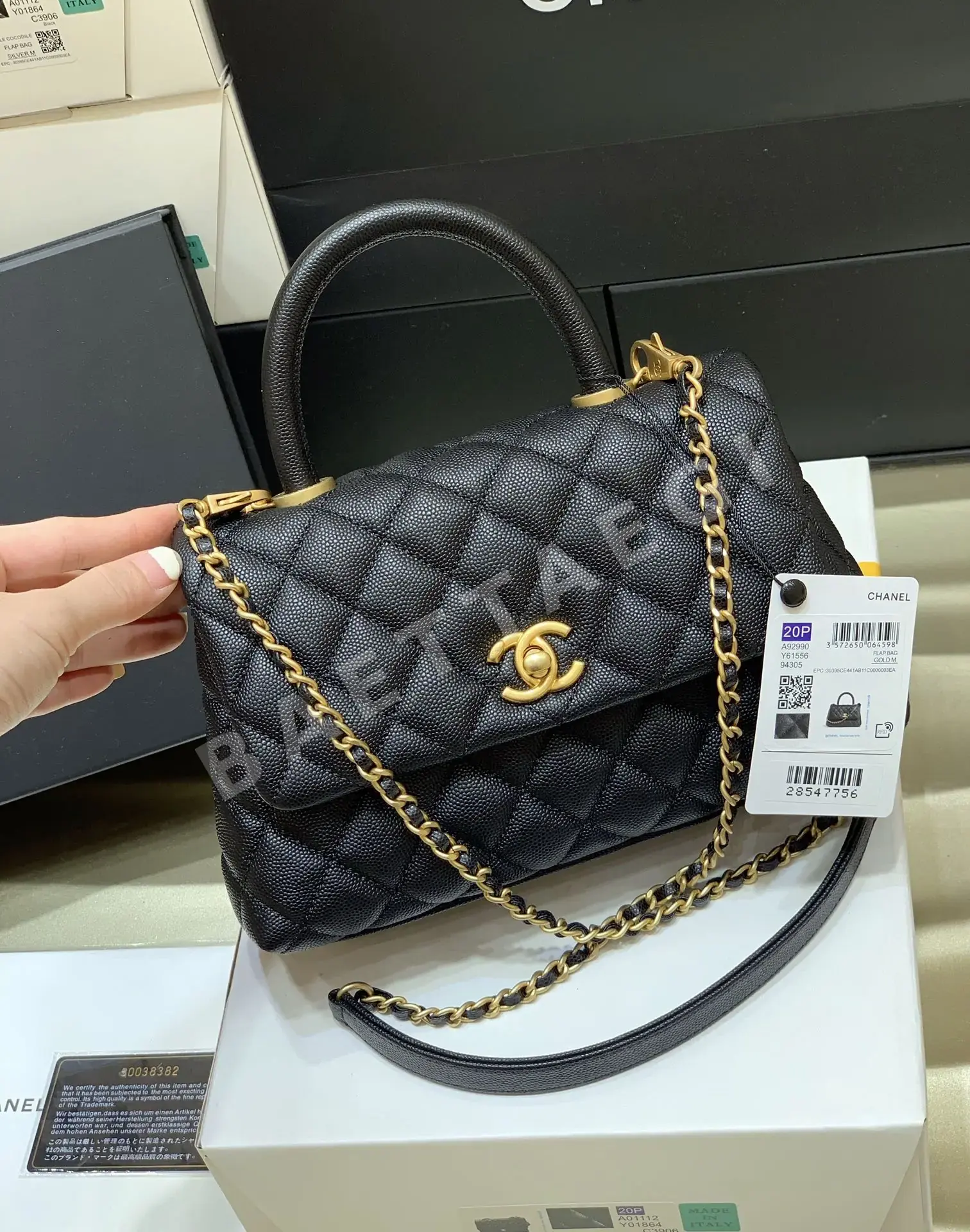 샤넬 코코 클래식 핸들 가죽 가방 A92993 상세 이미지 2