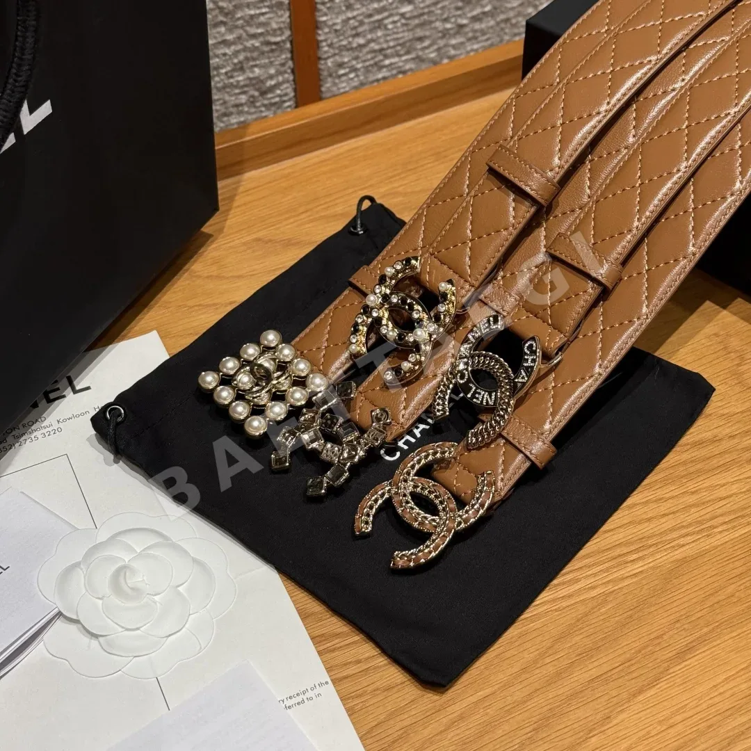 샤넬 더블 C 메탈 로고 램스킨 벨트 172131