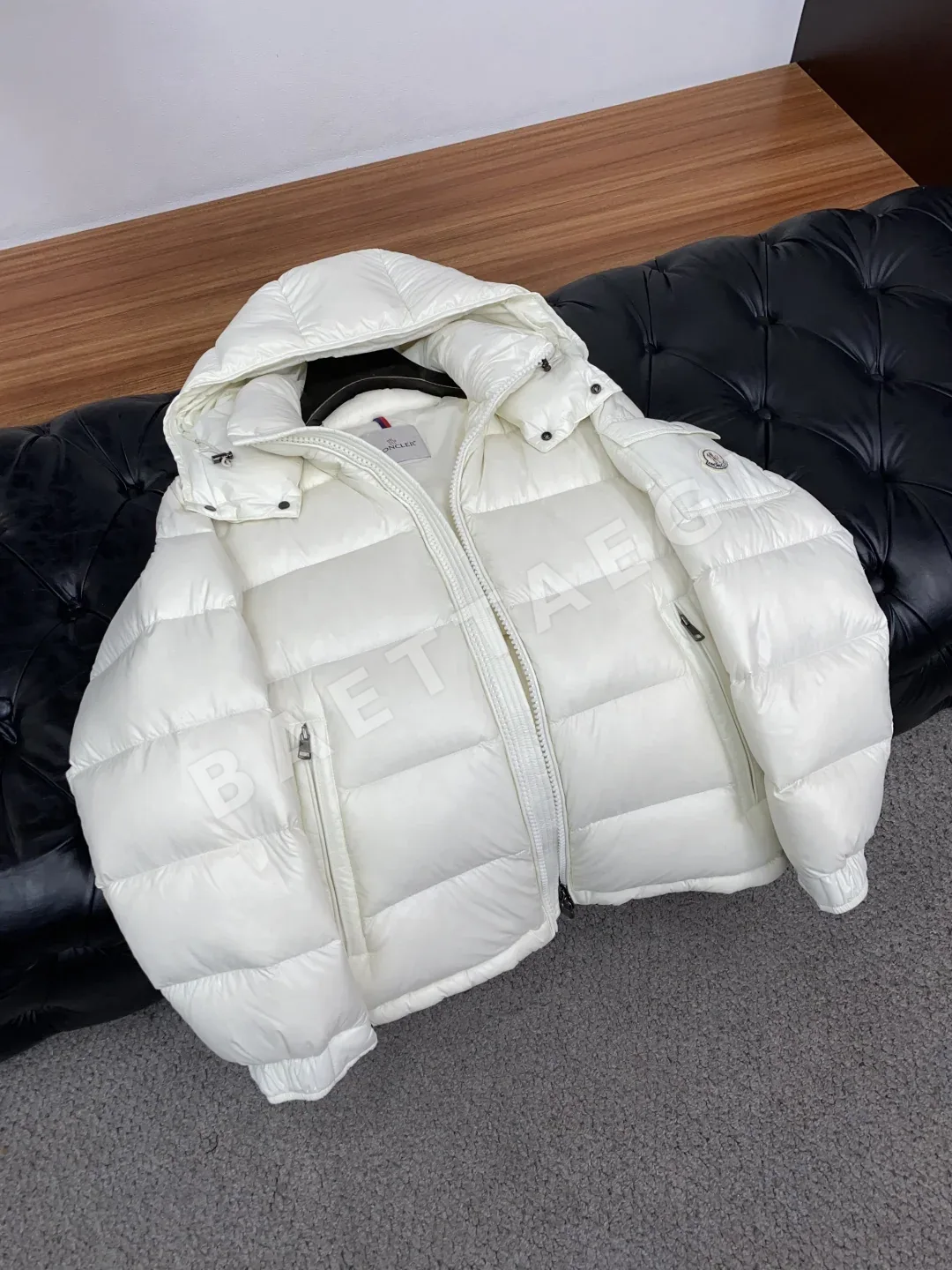 몽클레르 마야(Moncler Maya) 후드 쇼트 다운 자켓 상세 이미지 8