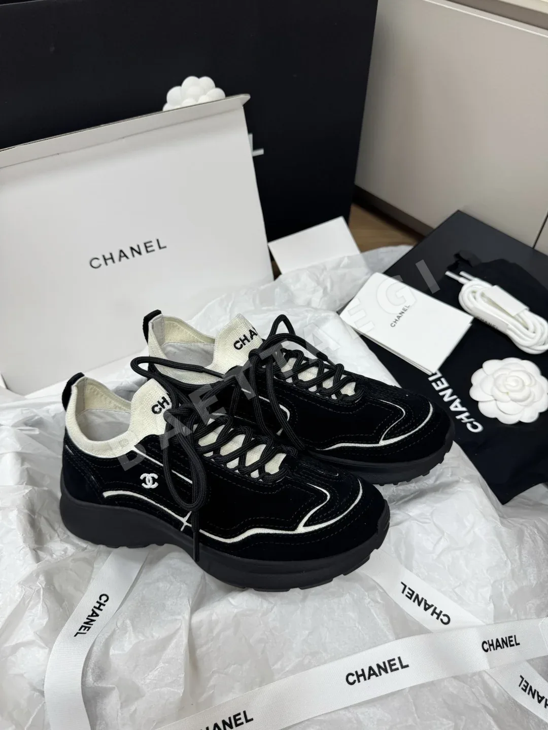 샤넬 26A 레트로 스니커즈 139662